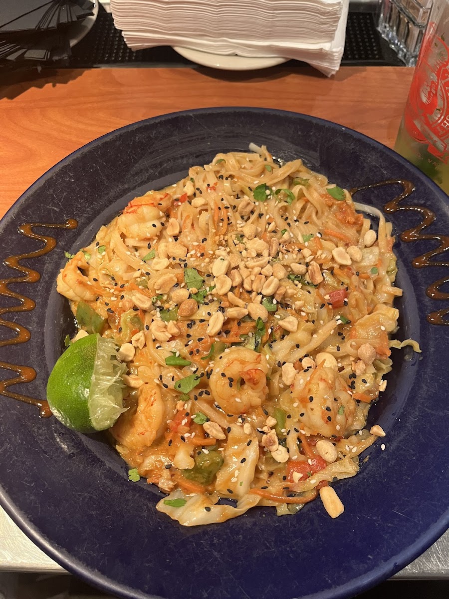 Shrimp pad Thai