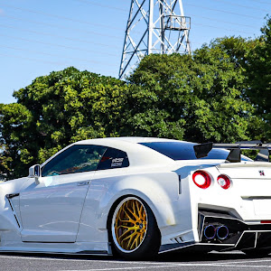 NISSAN GT-R R35