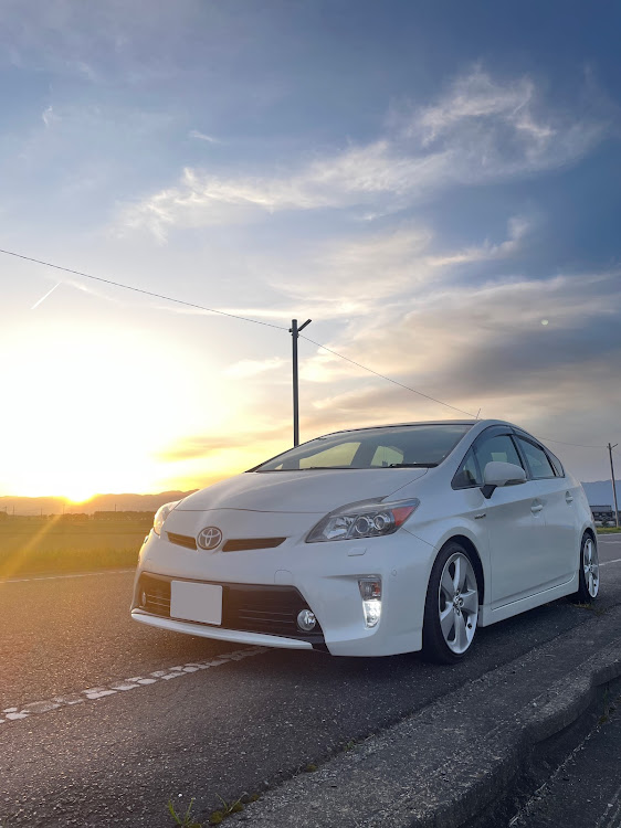 プリウスの30プリウス後期・US仕様・洗車・ドライブに関するカスタム事例の投稿画像1枚目