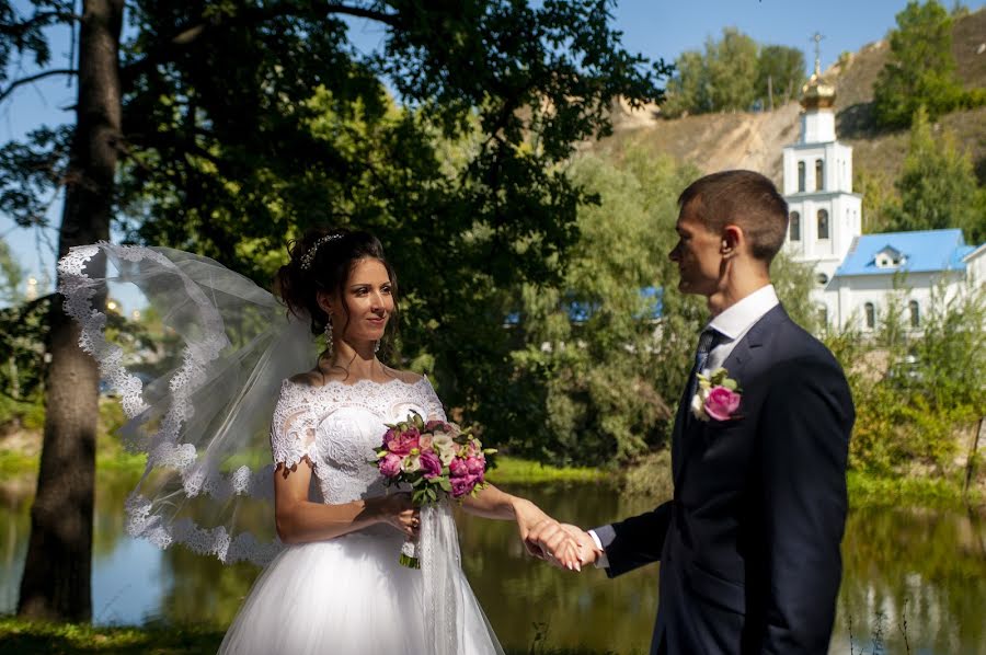 Fotógrafo de casamento Katya Grin (id417377884). Foto de 3 de novembro 2019