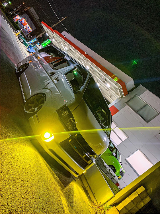 ハイエースバンのコロナに負けない・東京すとりーと・洗車・生脚・ファミチキ定価になりました…に関するカスタム事例の投稿画像2枚目