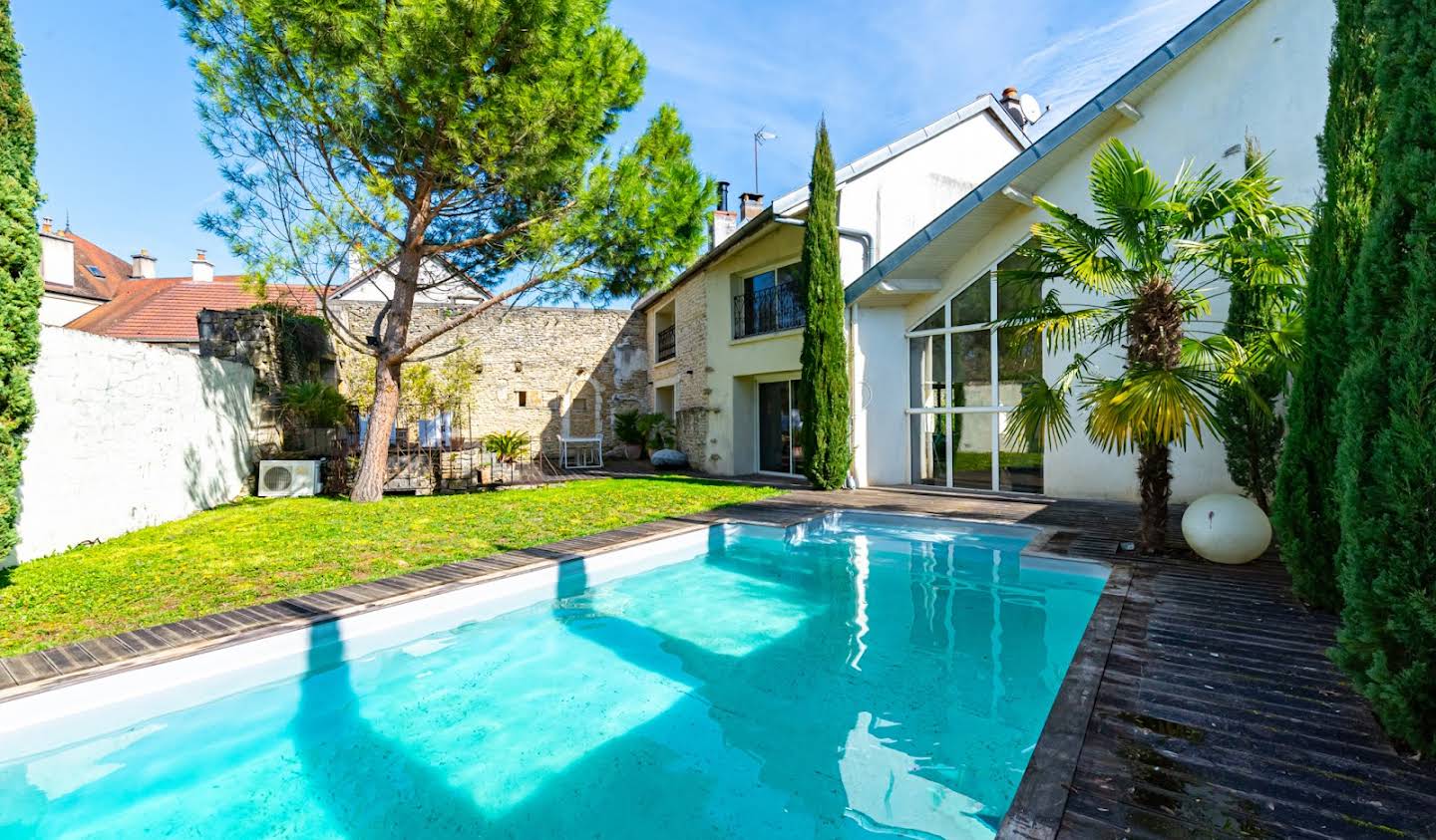 Maison avec piscine et terrasse Dijon