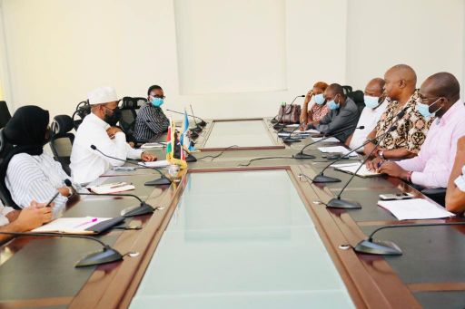 Governor Hassan Joho and Mombasa tourism stakeholders at his office on Saturday.