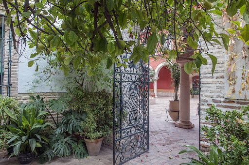 Property with pool and garden 5