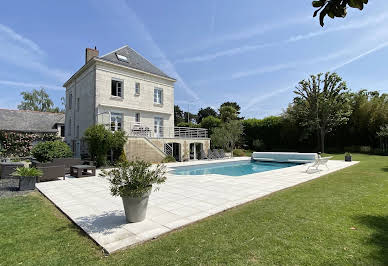 House with garden and terrace 2