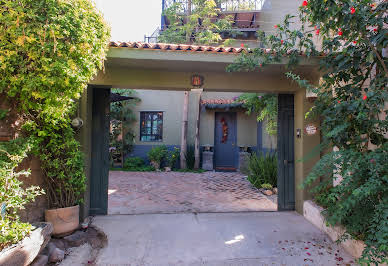 Maison avec jardin et terrasse 1