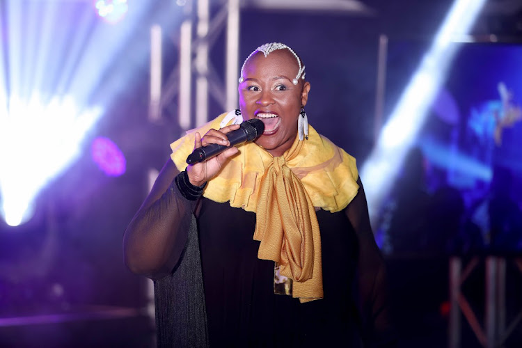 The late Gloria Bosman has scored two nominations at the Basadi Music Awards.