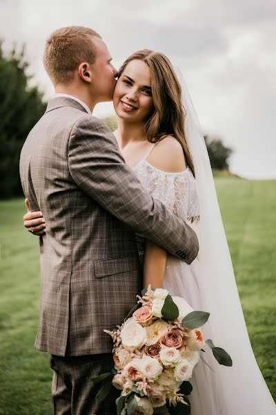 Fotografer pernikahan Elena Soloveva (solovjowa). Foto tanggal 13 Mei 2020