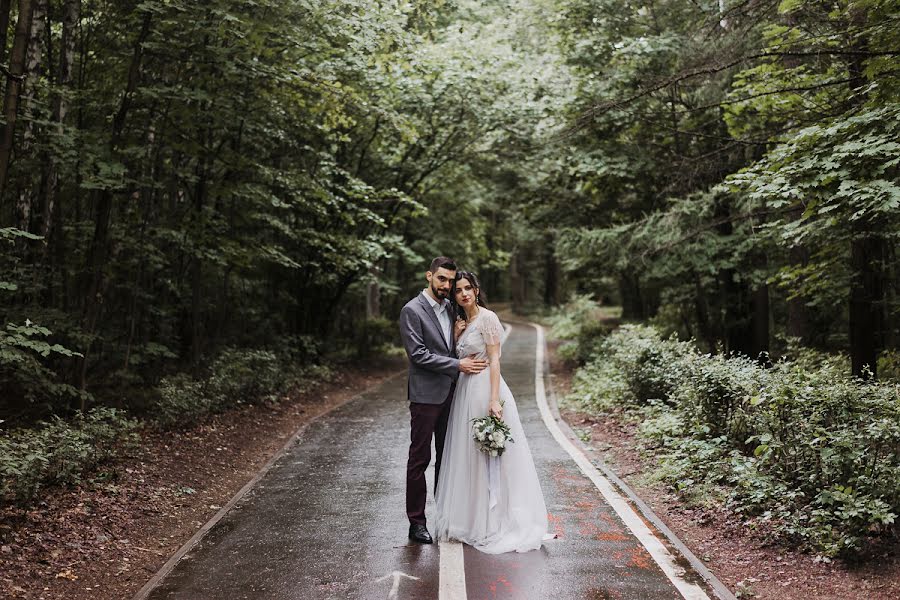 Wedding photographer Polina Rumyanceva (hecate). Photo of 9 July 2019