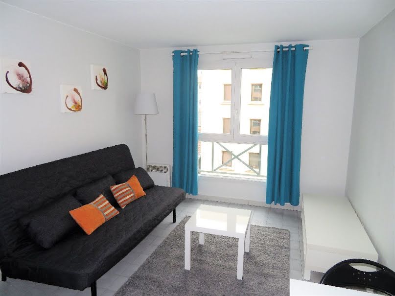 Location meublée appartement 1 pièce 19 m² à Lyon 7ème (69007), 570 €