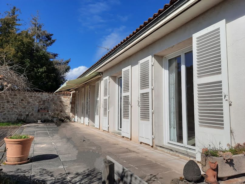 Vente villa 4 pièces 94 m² à Thiers (63300), 175 000 €