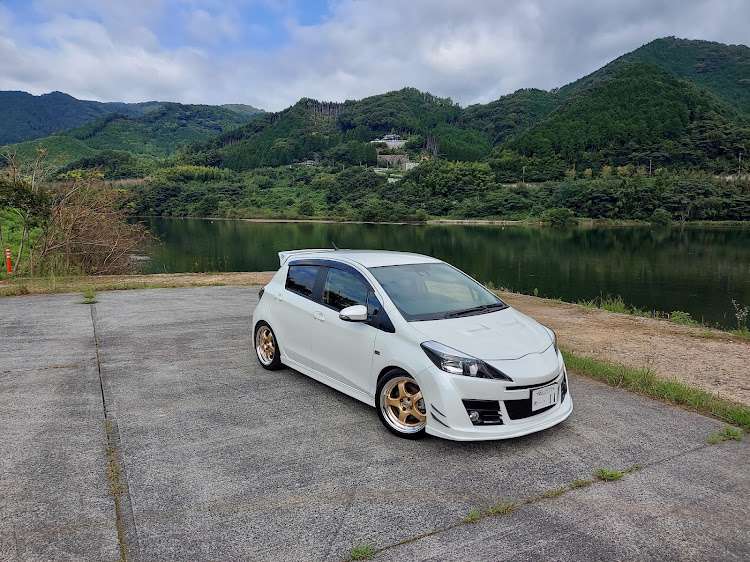 ヴィッツの岡山・近場で撮影・10/10 ゴールドホイールMT　鷲羽山・からのＥ地区に関するカスタム事例の投稿画像5枚目