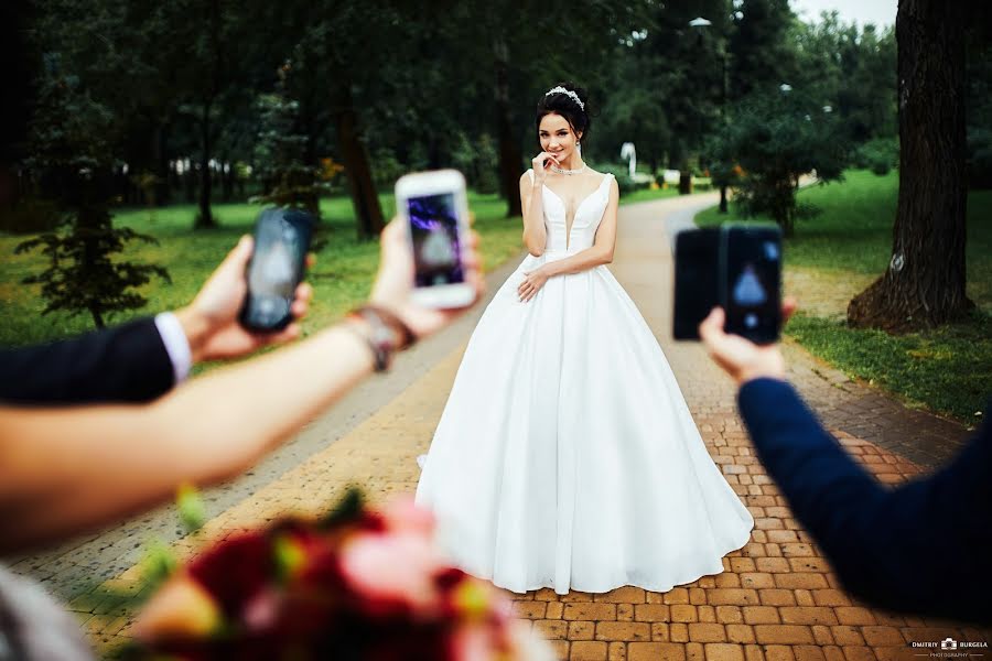 Fotógrafo de casamento Dmitriy Burgela (djohn3v). Foto de 15 de outubro 2018