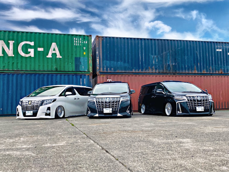 アルファードのBBS・ブレンボ・純ベタ・T.N.R・やはり撮るに関するカスタム事例の投稿画像2枚目