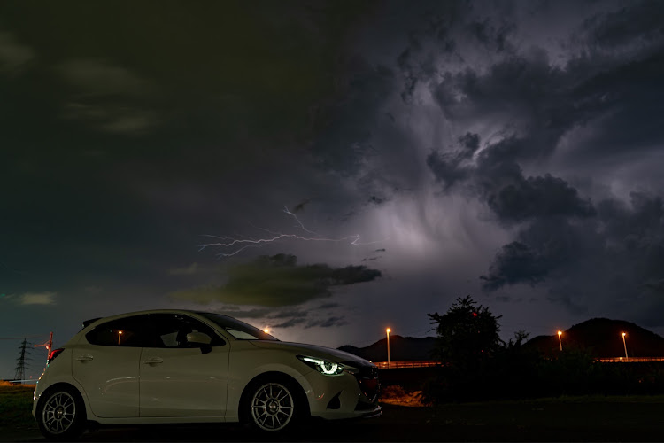 デミオのDJデミオ・MAZDA・雷・積乱雲・15MBに関するカスタム事例の投稿画像2枚目