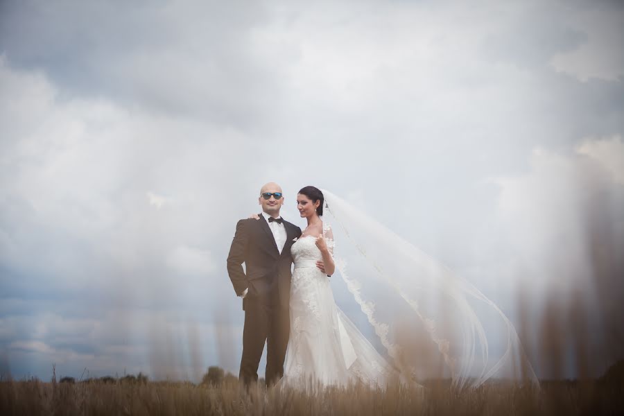 Fotografo di matrimoni Pawel Andrzejewski (loveneeds). Foto del 22 novembre 2015