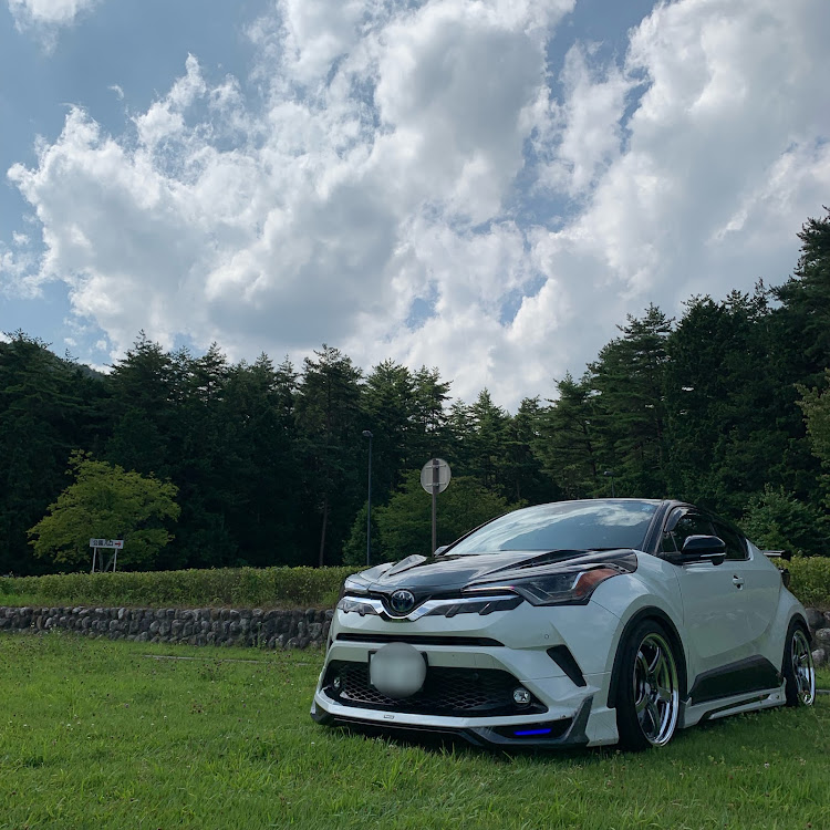 C-HRのホイール交換・車高調整に関するカスタム事例の投稿画像1枚目
