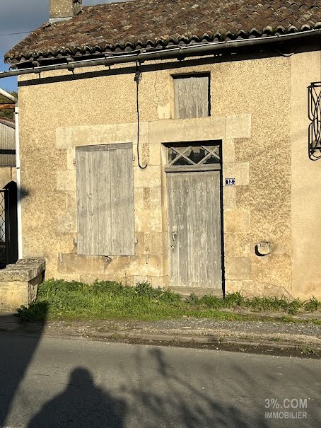 Vente maison 2 pièces 45 m² à Bonnes (86300), 36 000 €