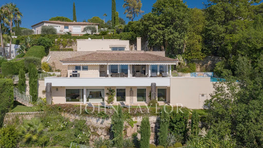 Maison avec piscine 1