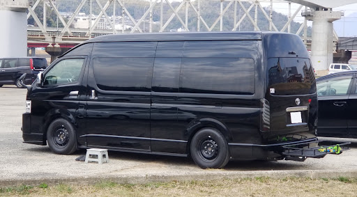 ハイエース スーパーロング のハイエーススーパーロング スパロン Sloc キャンパー特装車 小窓付ガラスに関するカスタム メンテナンスの投稿画像 車のカスタム情報はcartune