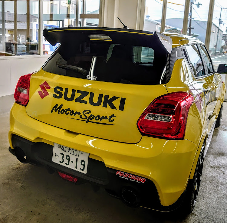 スイフトスポーツのSUZUKI・あなたのテールは？・KeePerコーティングに関するカスタム事例の投稿画像3枚目