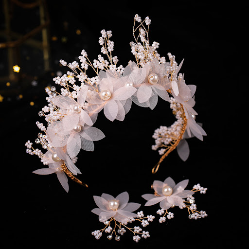 Title 4, Childrens Birthday Crown Pearl Flower, a beaut...