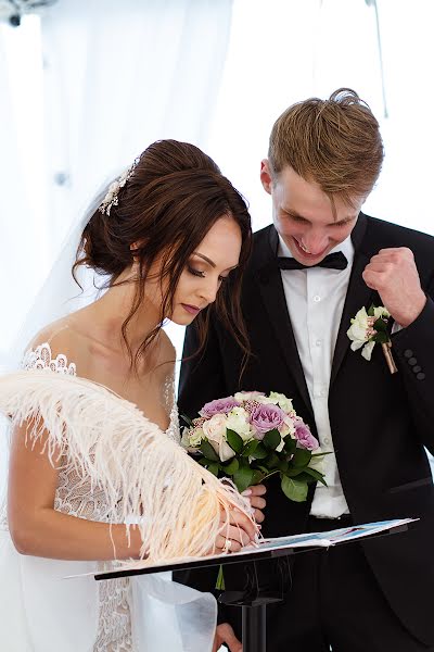 Fotógrafo de casamento Dmitriy Yankovskiy (dimcha1978). Foto de 15 de abril 2018