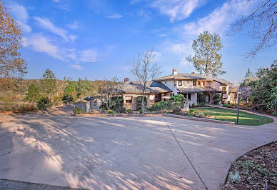 House with garden and terrace 4