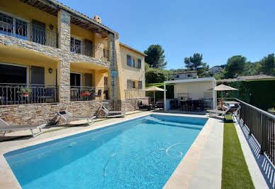 House with pool and terrace 8