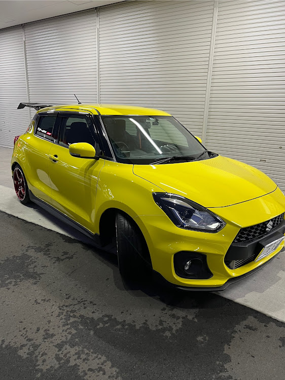 スイフトスポーツのトップフューエル・零1000・VOLTEX GTウイング・HKS・おちょピットに関するカスタム事例の投稿画像1枚目
