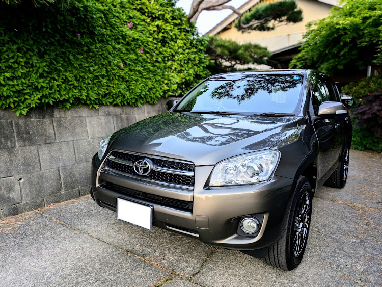 RAV4の６月もよろしくお願いします・新緑と愛車・飛島・ゴミ拾い・シンプルスタイルに関するカスタム事例の投稿画像1枚目