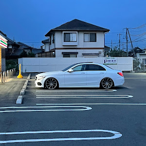 Cクラス セダン W205