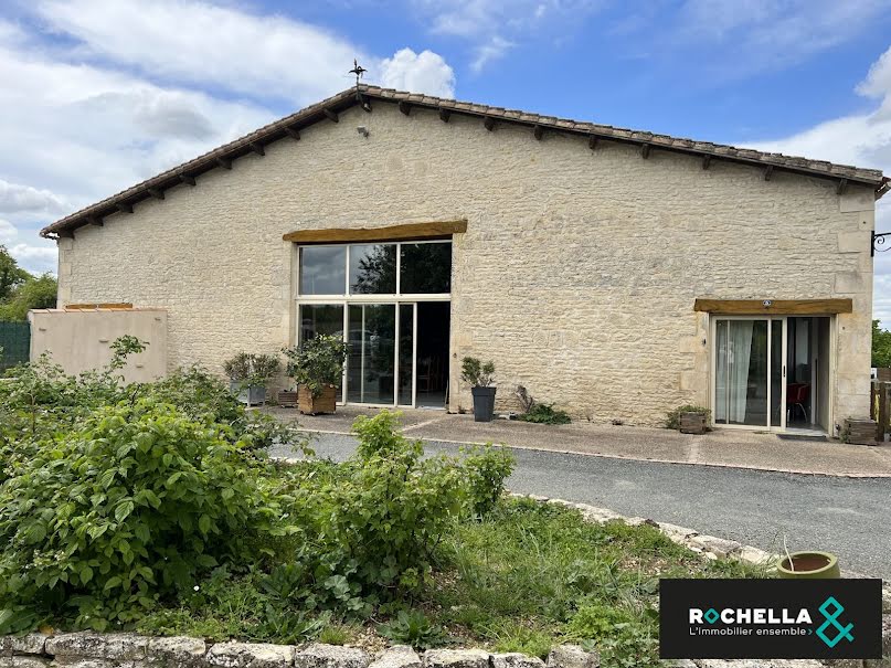 Vente maison 7 pièces 280 m² à La Foye-Monjault (79360), 483 000 €