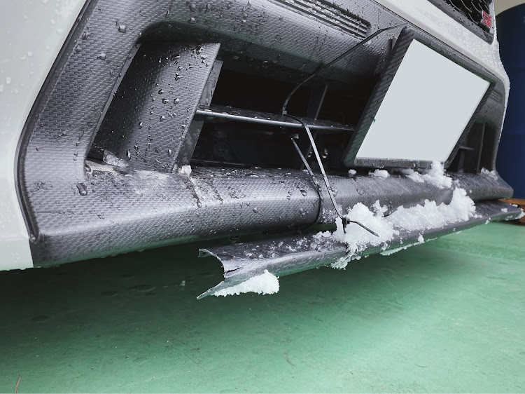 レヴォーグの雪・破損に関するカスタム事例の投稿画像2枚目