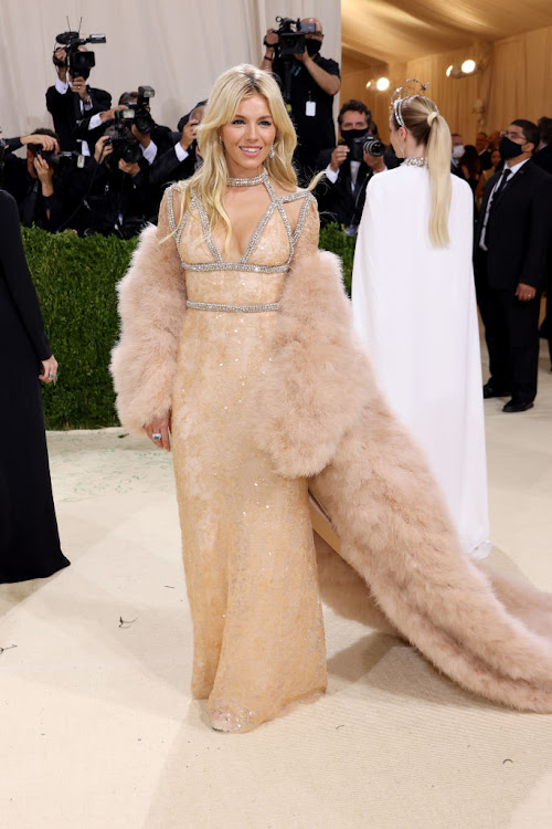 Sienna Miller attends the 2021 Met Gala.