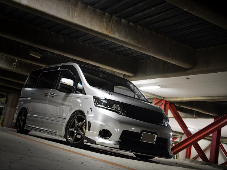 セレナの目指せPickUpCars・納車1年記念・立駐・悪撮影・東海美箱に関するカスタム事例の投稿画像8枚目