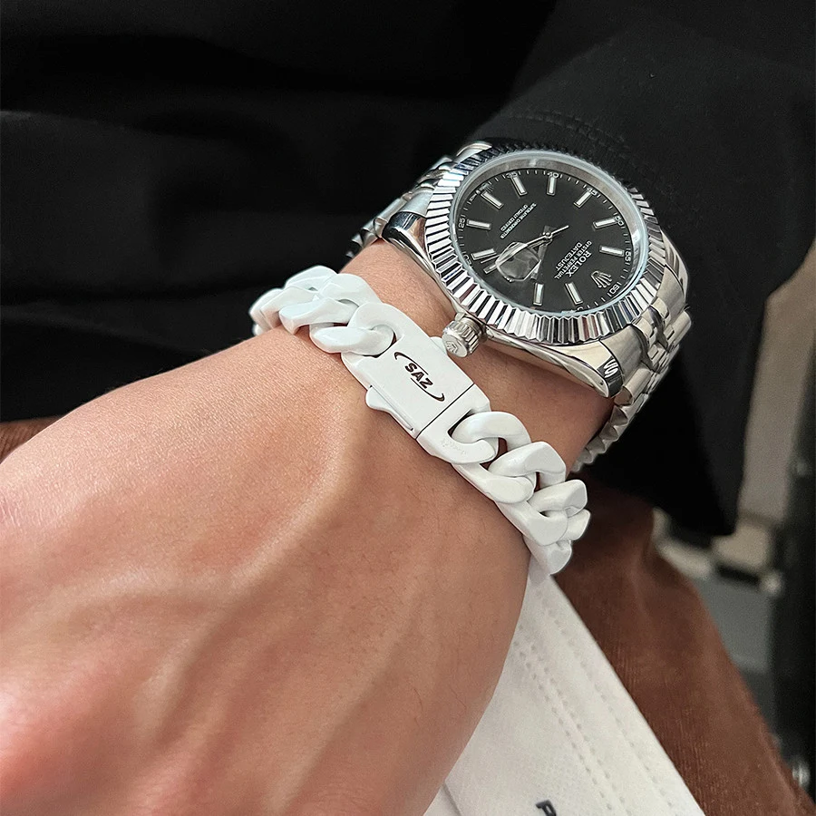 Bracelet Cubain avec Boucle Tridimensionnelle Bijou Homme Raffiné Fermoir Sécurisé Design Unique Confort Exceptionnel Cadeau Idéal Élégance Assurée