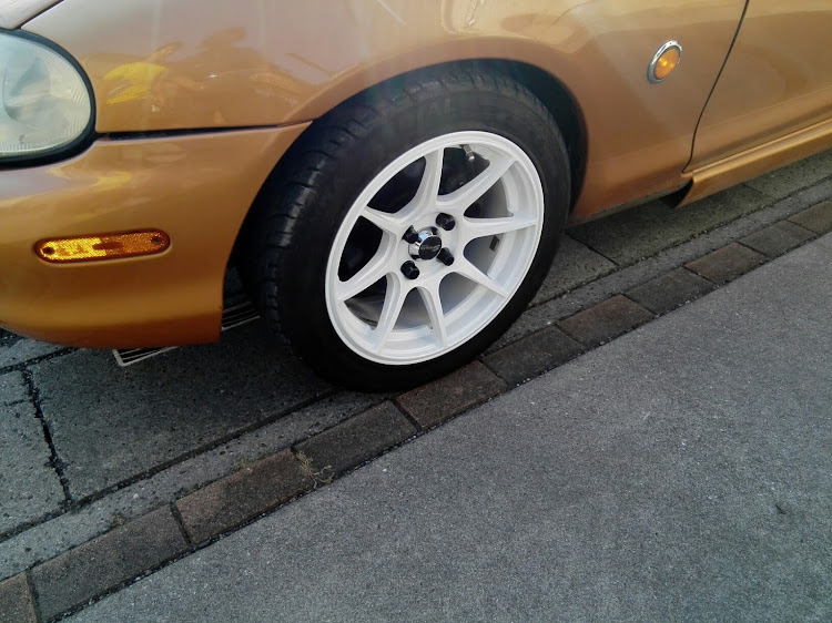 ガンダムワゴンRさんが投稿したドライブ・おやじのくるま・車好き兄弟・アライメント調整・カッコイイに関するカスタム事例の投稿画像3枚目