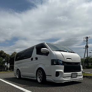 ハイエースバン GDH206V