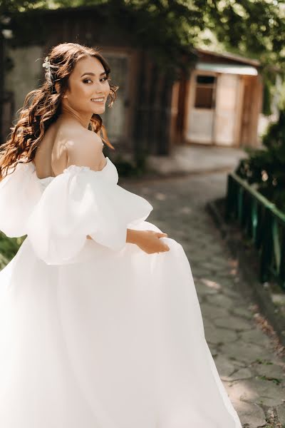 Wedding photographer Elena Pyzhikova (ellenphoto). Photo of 7 August 2021