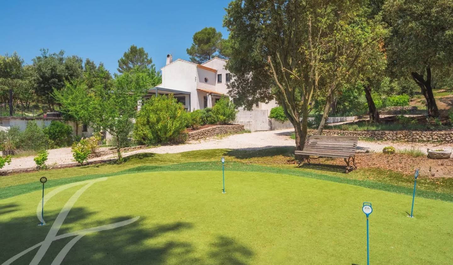 House with pool and terrace Aix-en-Provence