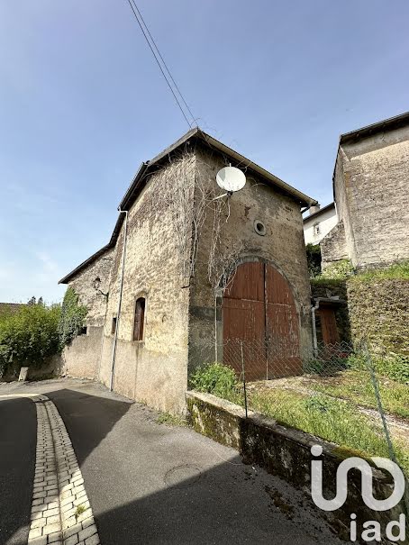 Vente maison 3 pièces 88 m² à Attigny (88260), 27 000 €