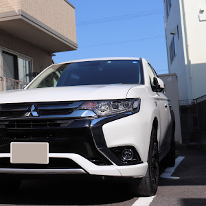 アウトランダーPHEV GG2W