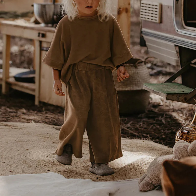 Casual tweedelig setje voor meisjes, driekwart mouwen T-shirt en broek met wijde pijpen, ideaal voor dagelijks gebruik.