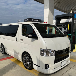 ハイエースバン TRH200V