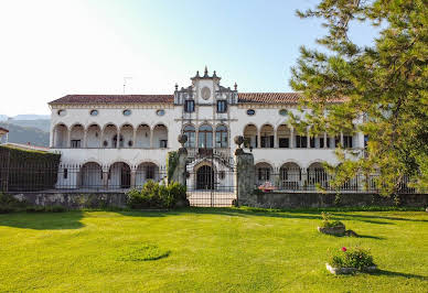 Villa with garden and terrace 7