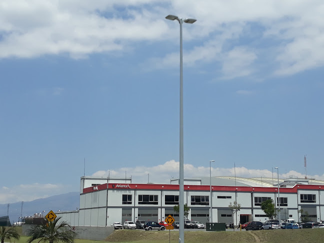 Localiza Aeropuerto - Quito - Agencia de alquiler de autos