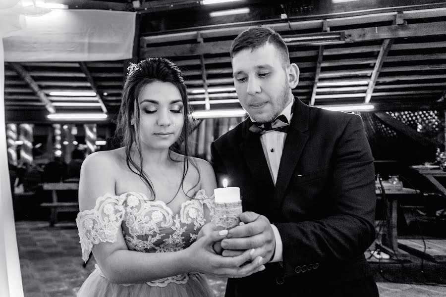 Jurufoto perkahwinan Elena Zadko (elenazadko). Foto pada 6 Februari 2019