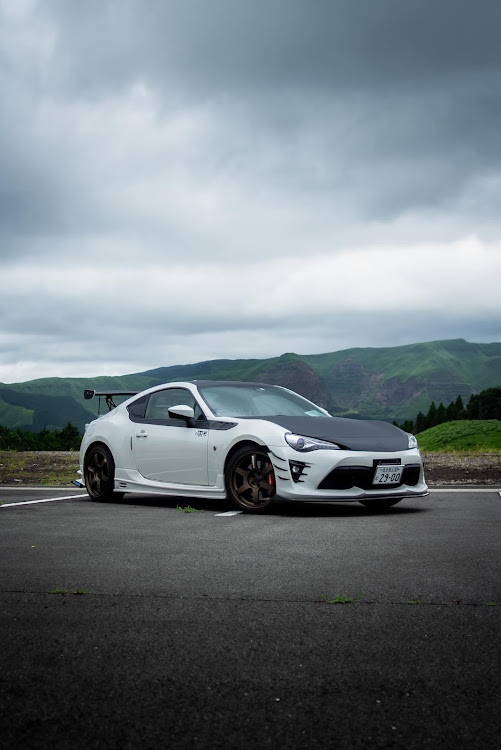 86の86カスタム・北九州 86・７月もよろしくお願いいたします・写真だとキレイに見える・86BRZオーナーさんと繋がりたいに関するカスタム事例の投稿画像2枚目