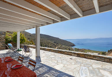 Villa avec piscine en bord de mer 2